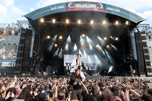 THE HIVES - 2018-06-17 - BRETIGNY-SUR-ORGE - Base Aerienne 217 - Main Stage - Per Almqvist